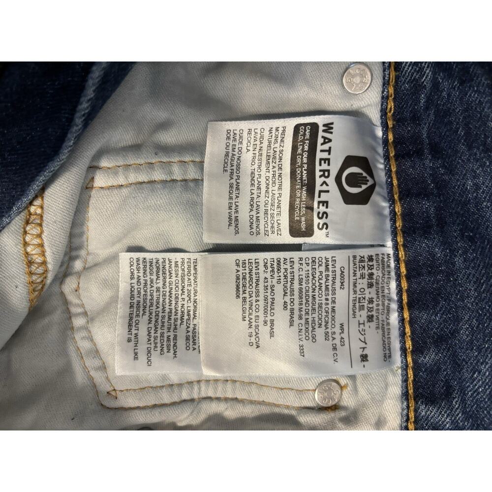 Levi's 569 Men's Blue Denim Bermuda Shorts Medium Wash 5-Pocket Zip - Picture 5 of 7